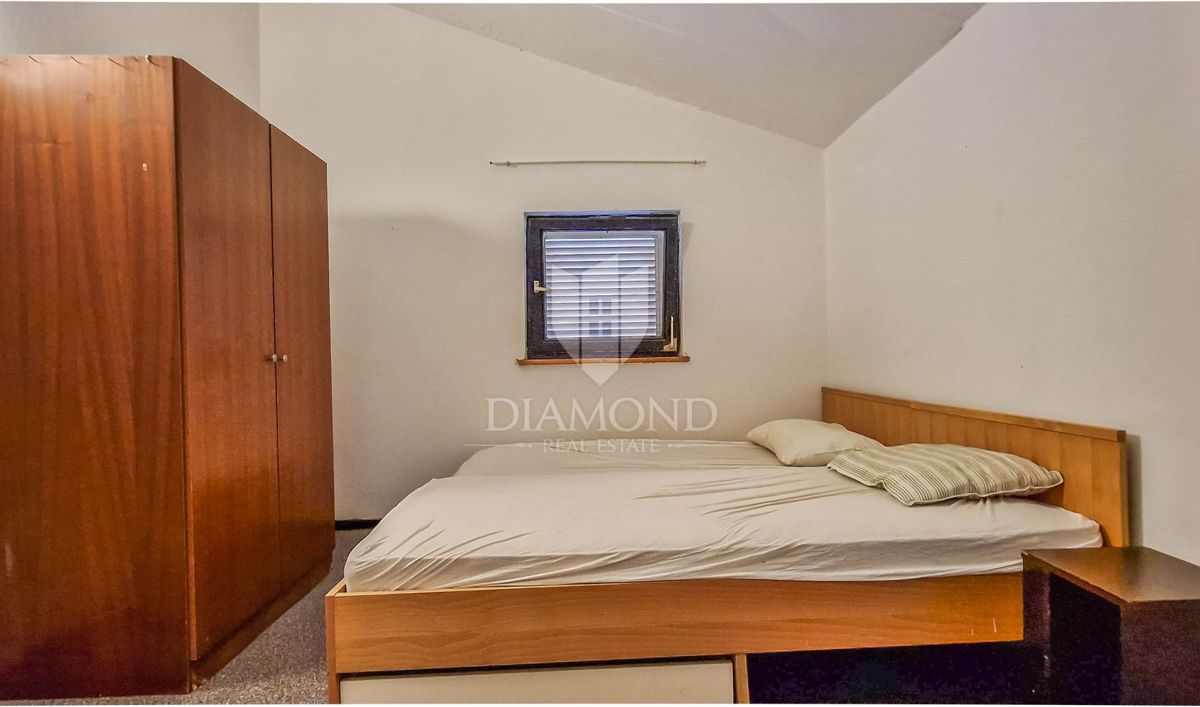 EKSKLUZIVNO! Ližnjan, stanovanjska hiša z veliko potenciala!