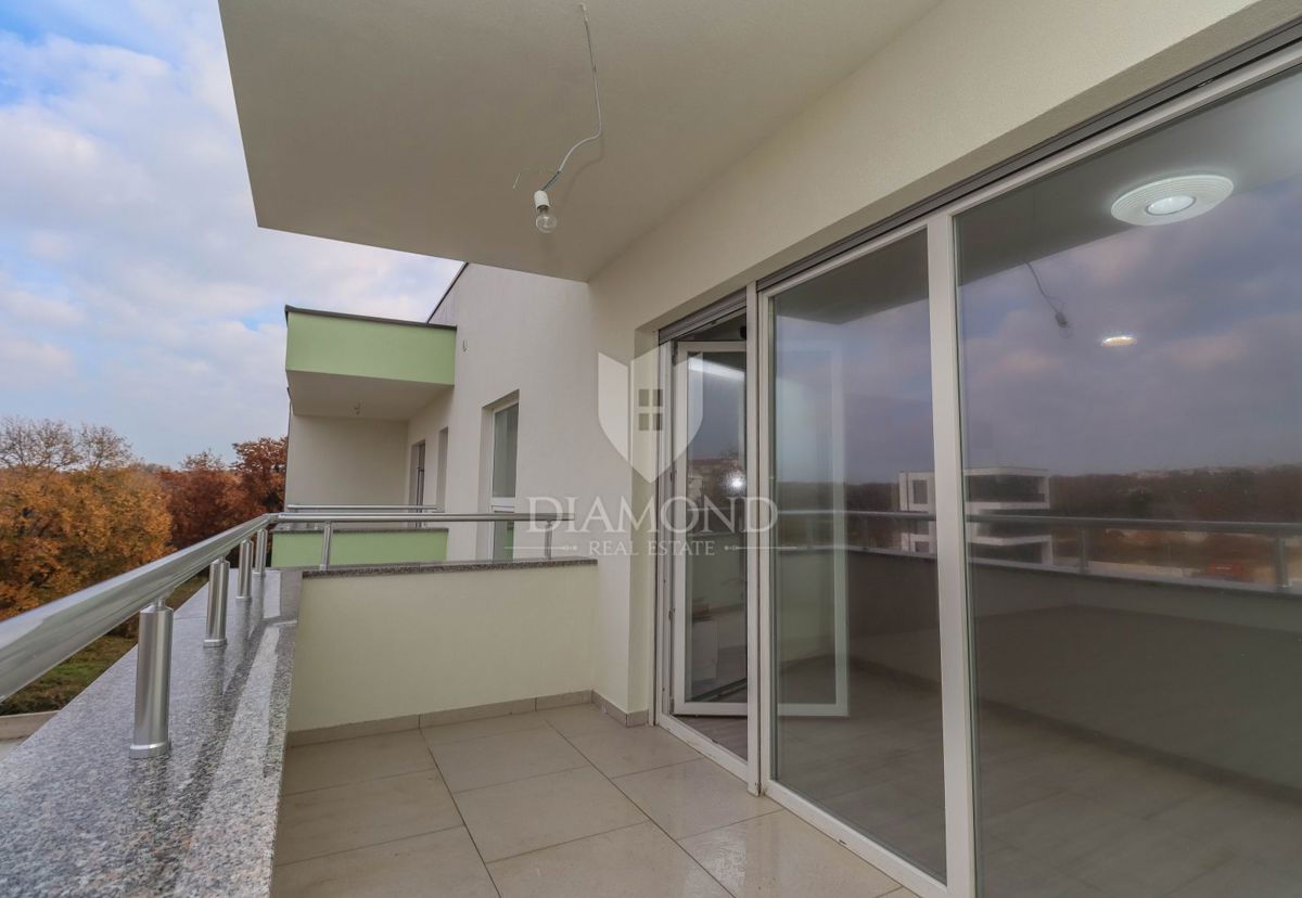 Moderna grasonjera v novogradnji v Medulinu