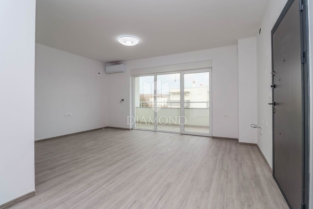 Moderna grasonjera v novogradnji v Medulinu