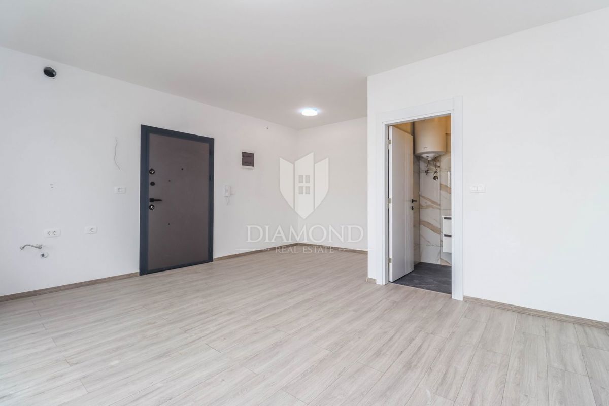 Moderna grasonjera v novogradnji v Medulinu