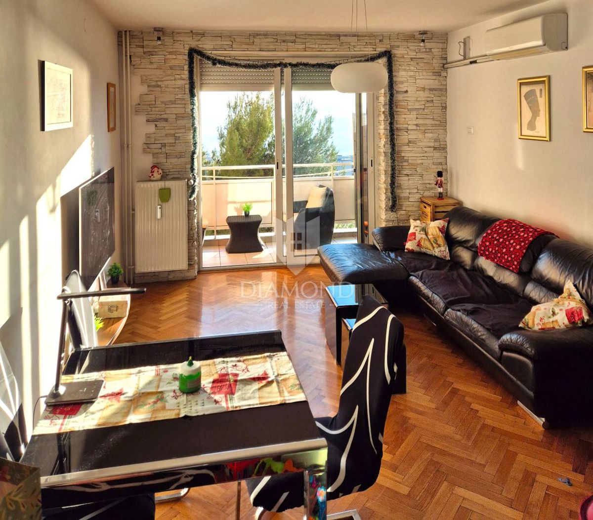 RIJEKA, GORNJA VEŽICA- Stanovanje s pogledom na morje, 2s+dnevna soba