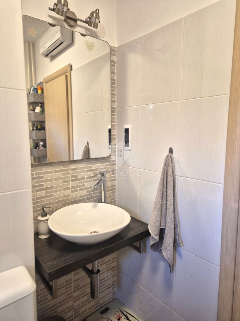 RIJEKA, GORNJA VEŽICA- Stanovanje s pogledom na morje, 2s+dnevna soba