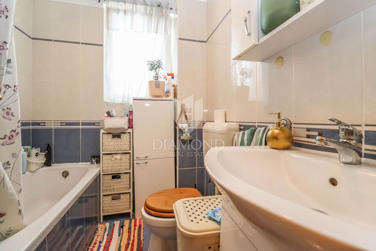 Pula, stanovanje z 2 spalnicama na iskani lokaciji!