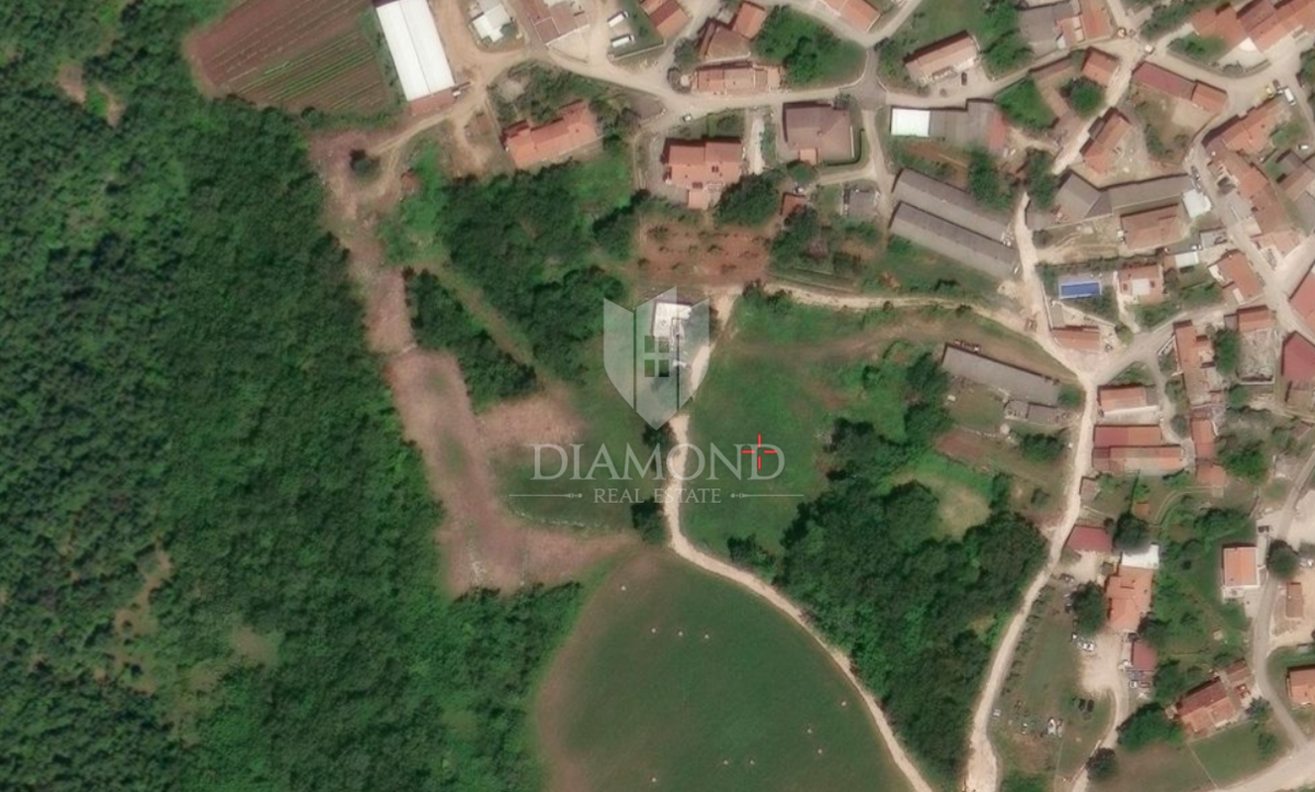 Brtonigla, okolica, čudovita parcela 530 m2 na robu vasi