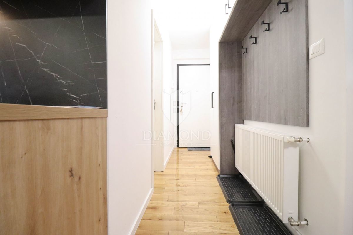 Zagreb, Voltino! Popolnoma prenovljeno trisobno stanovanje!