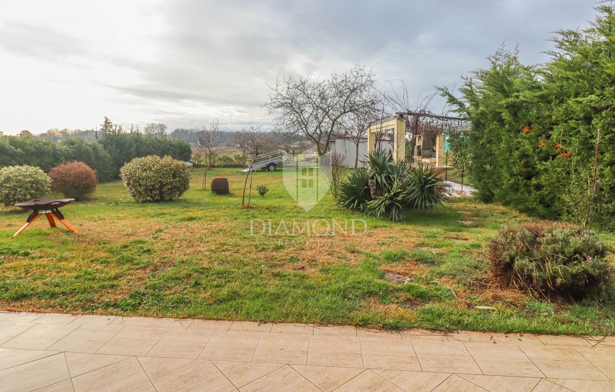 Pula okolica, hiša s čudovitim vrtom