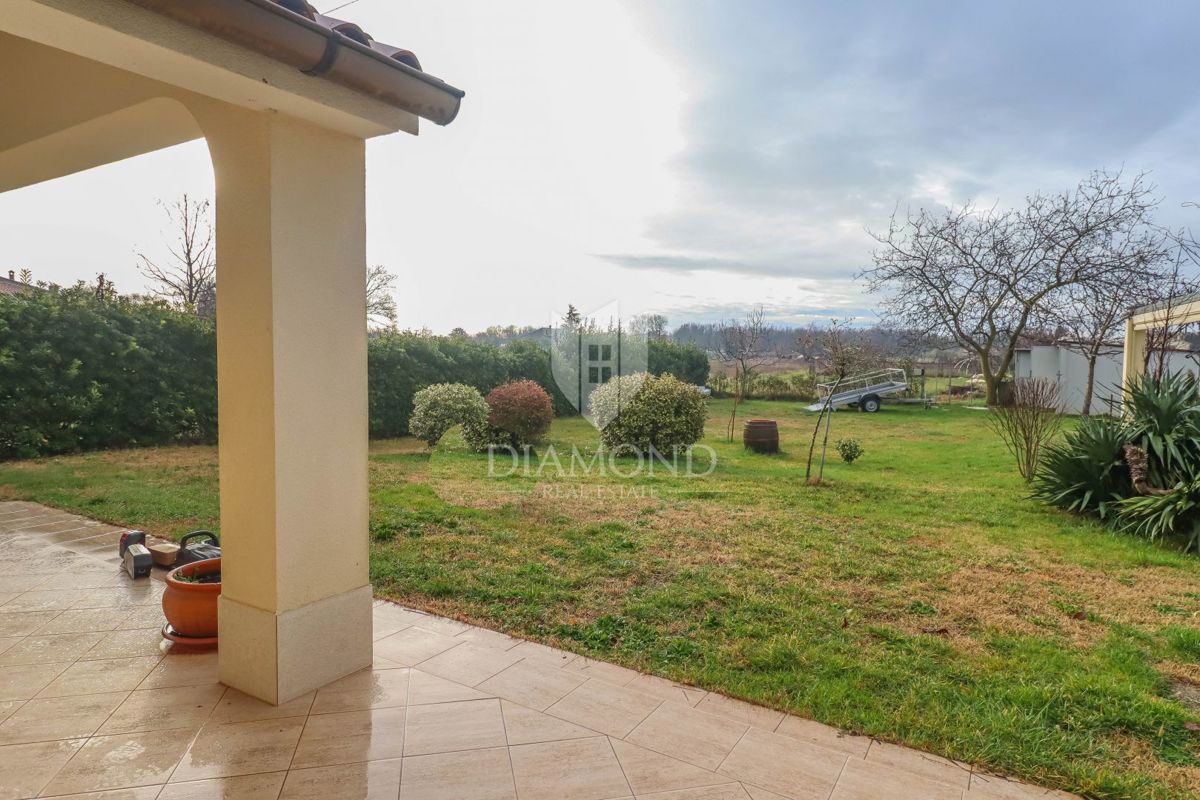 Pula okolica, hiša s čudovitim vrtom