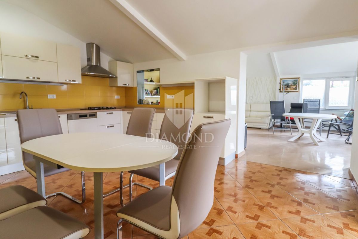 Pula okolica, hiša s čudovitim vrtom