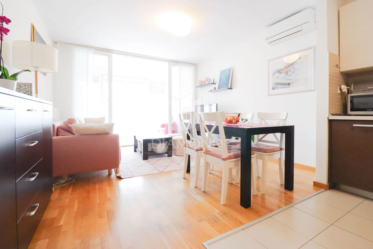 Zagreb, Špansko! Funkcionalno trisobno stanovanje!