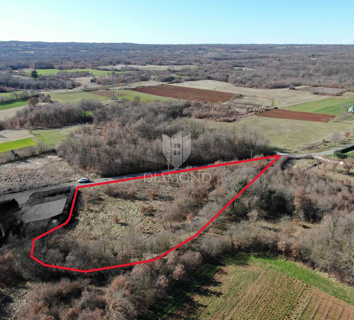 Barban, okolica, prostorno zemljišče za nove projekte