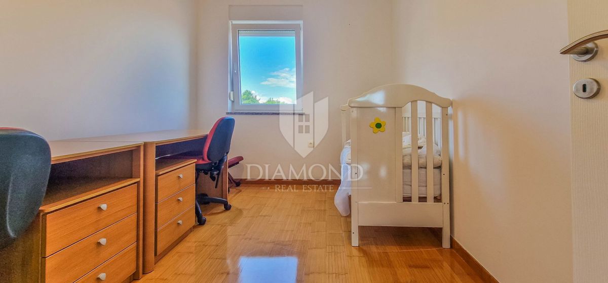 EKSKLUZIVNO! Novigrad, stanovanje 60m2 s čudovitim pogledom na morje!