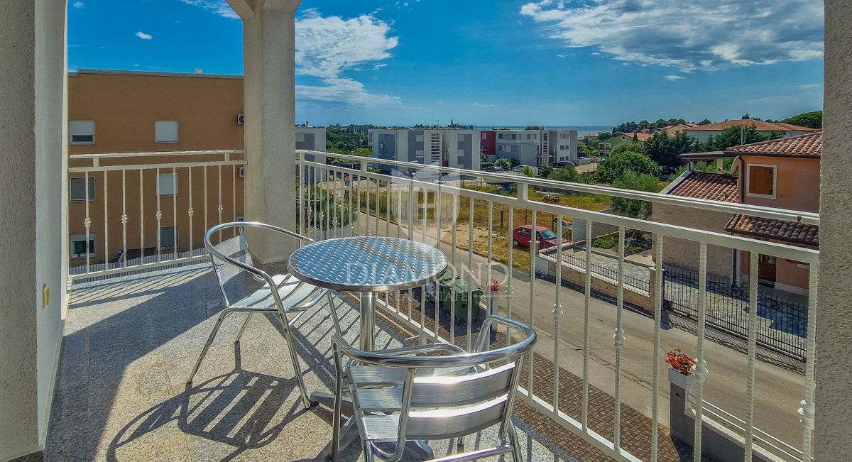 EKSKLUZIVNO! Novigrad, stanovanje 60m2 s čudovitim pogledom na morje!