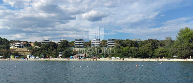 PRVA VRSTA DO MORJA - Prodaja luksuznega apartmaja v Banjolah