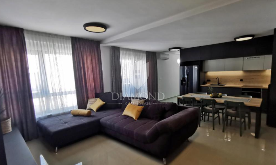 PRVA VRSTA DO MORJA - Prodaja luksuznega apartmaja v Banjolah