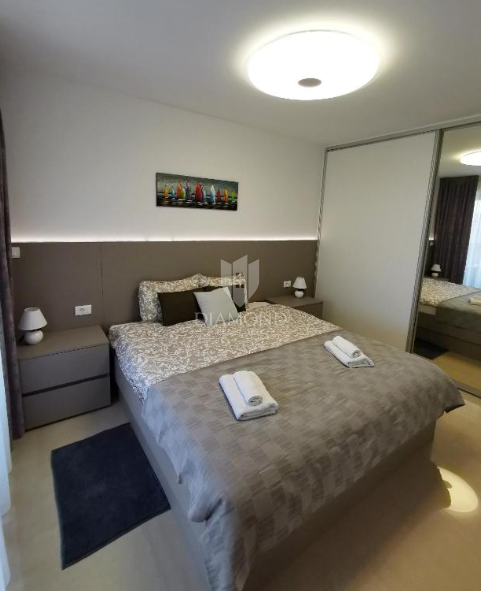 PRVA VRSTA DO MORJA - Prodaja luksuznega apartmaja v Banjolah