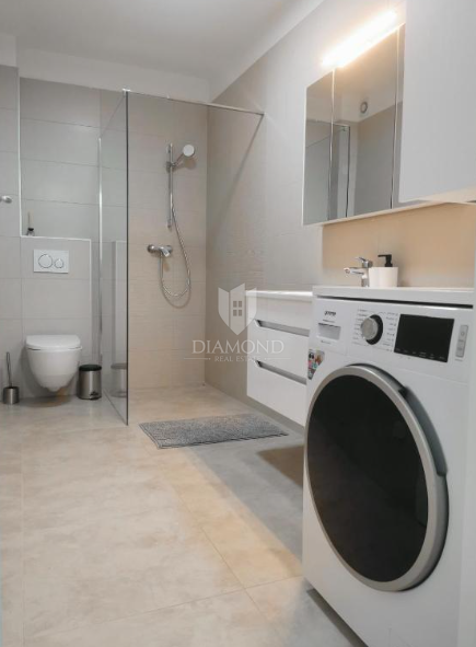 PRVA VRSTA DO MORJA - Prodaja luksuznega apartmaja v Banjolah