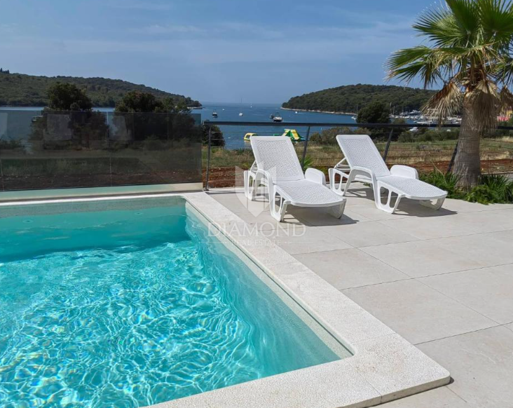 PRVA VRSTA DO MORJA - Prodaja luksuznega apartmaja v Banjolah