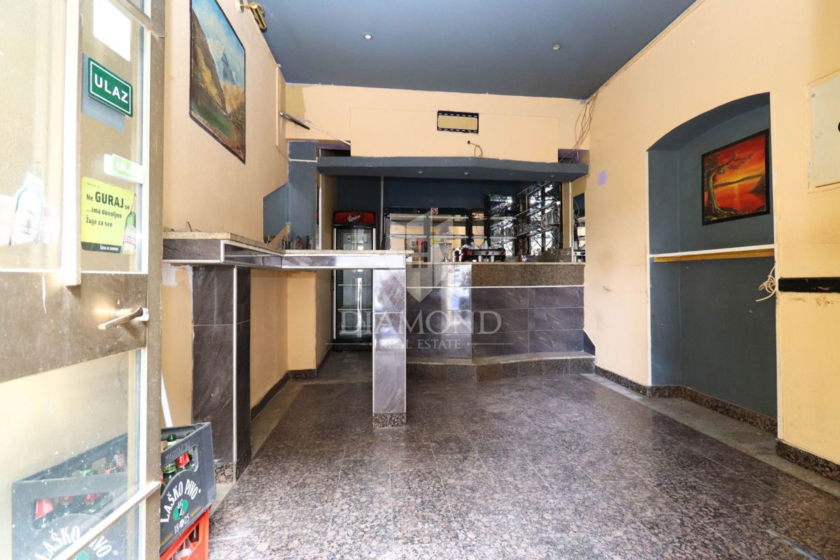 Pula – Stoja | Dva poslovna prostora v bližini morja z možnostjo preureditve v apartmaja!