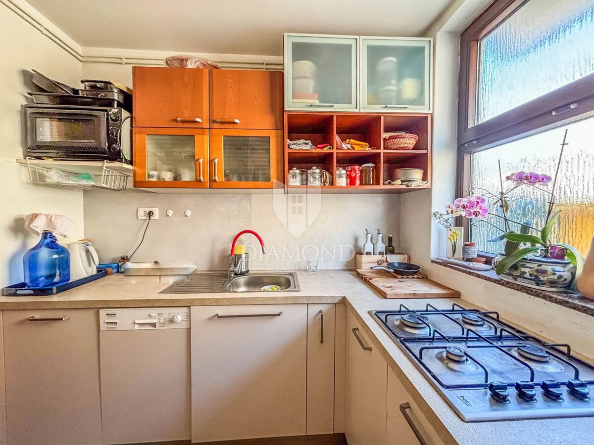 Istra, Poreč, okolica, takoj vseljiva vrstna hiša!