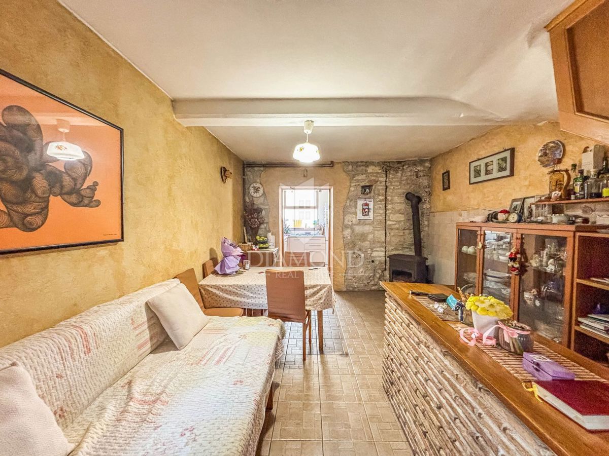 Istra, Poreč, okolica, takoj vseljiva vrstna hiša!