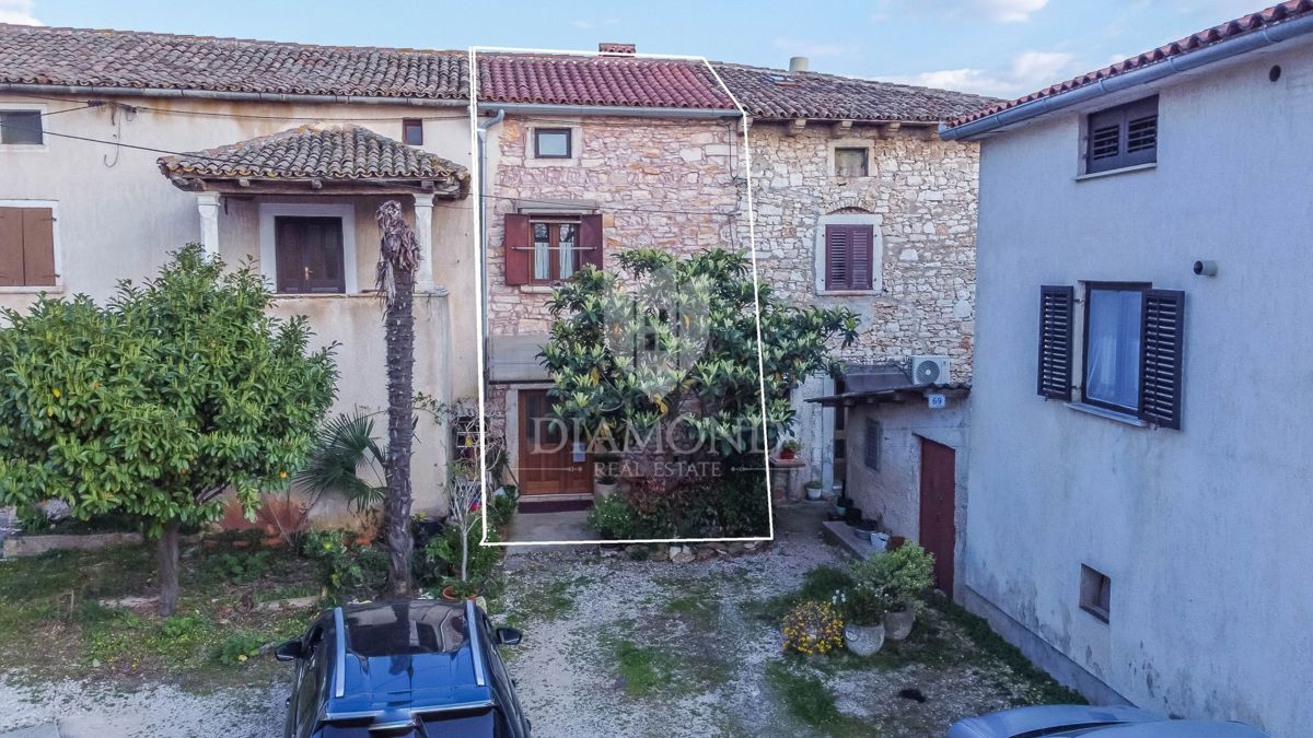 Istra, Poreč, okolica, takoj vseljiva vrstna hiša!