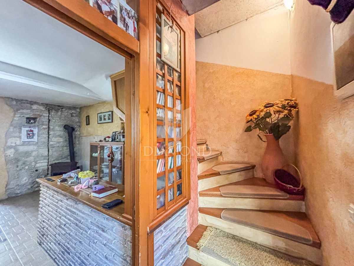 Istra, Poreč, okolica, takoj vseljiva vrstna hiša!