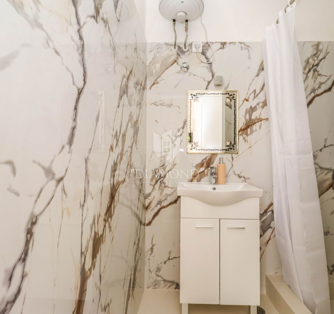 Medulin center - popolnoma prenovljen studio apartma!