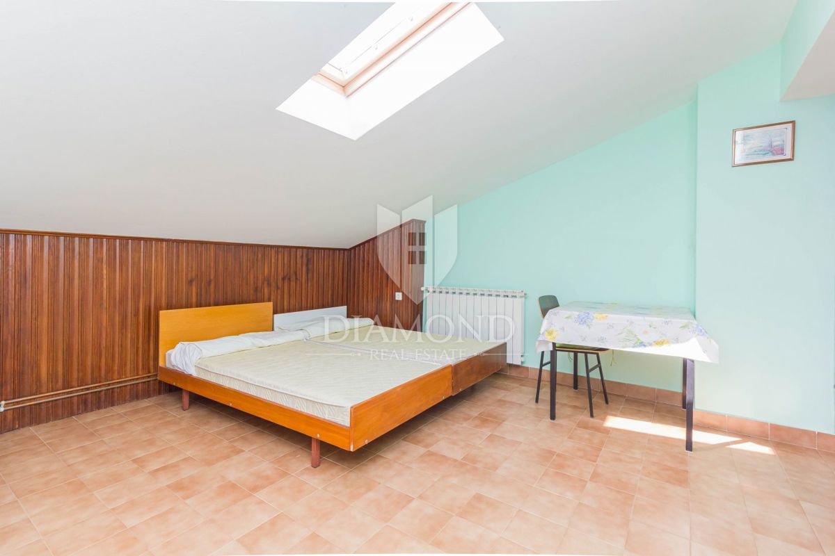 Apartmajska hiša s 4 apartmaji v bližini Poreča