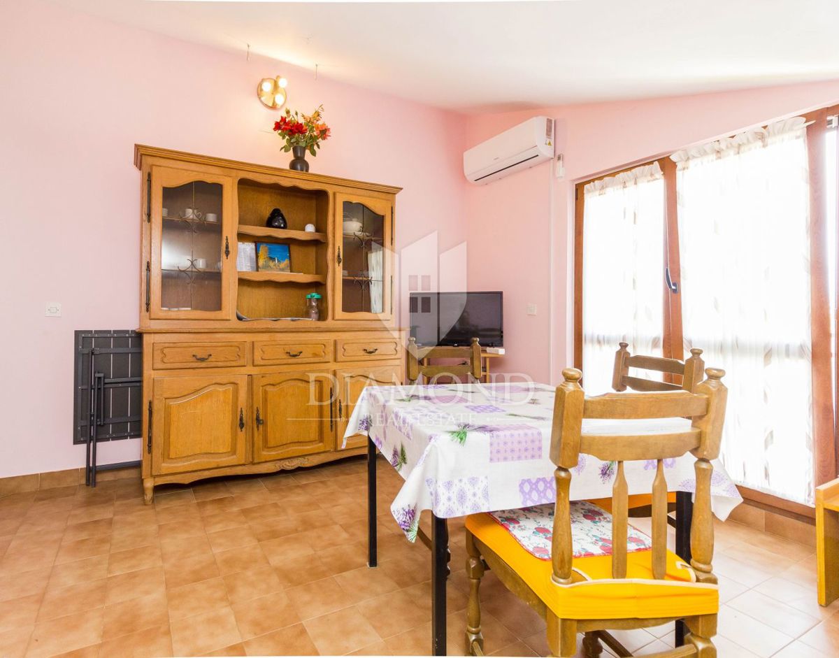 Apartmajska hiša s 4 apartmaji v bližini Poreča