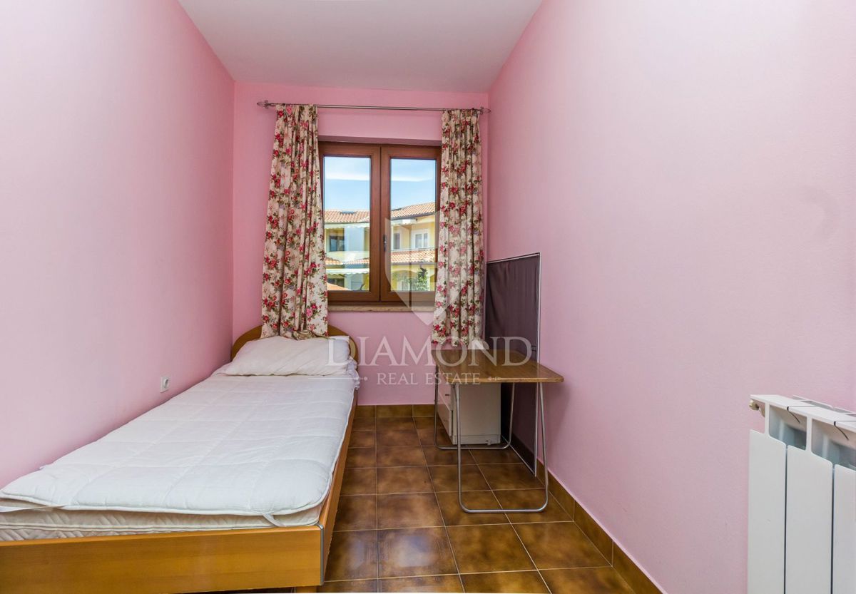 Apartmajska hiša s 4 apartmaji v bližini Poreča