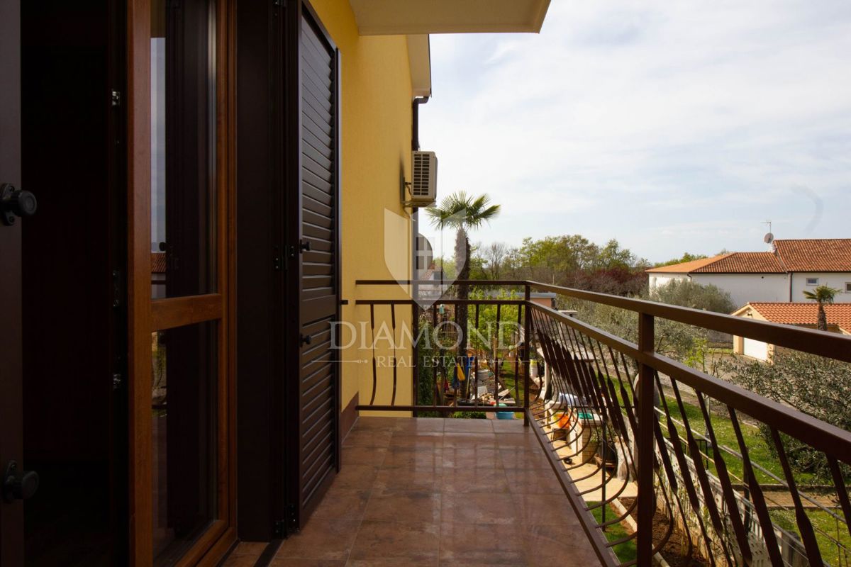 Apartmajska hiša s 4 apartmaji v bližini Poreča