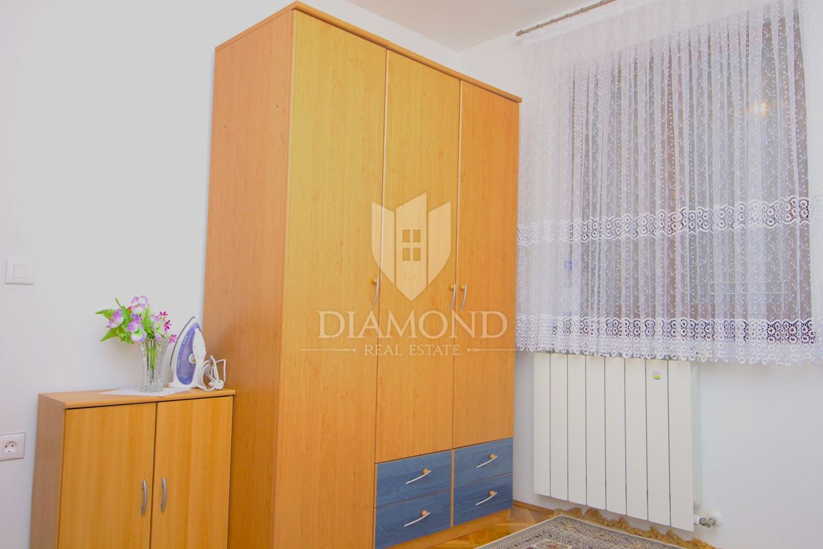 Labin, družinska hiša s štirimi apartmaji