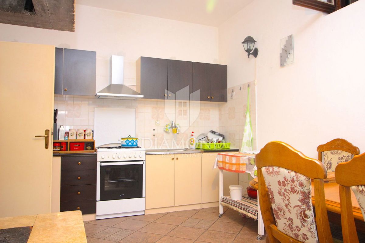 Labin, družinska hiša s štirimi apartmaji