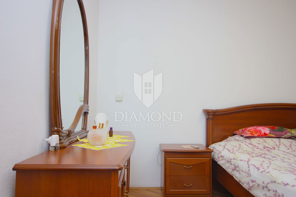 Labin, družinska hiša s štirimi apartmaji