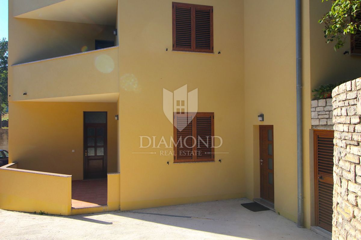 Labin, družinska hiša s štirimi apartmaji