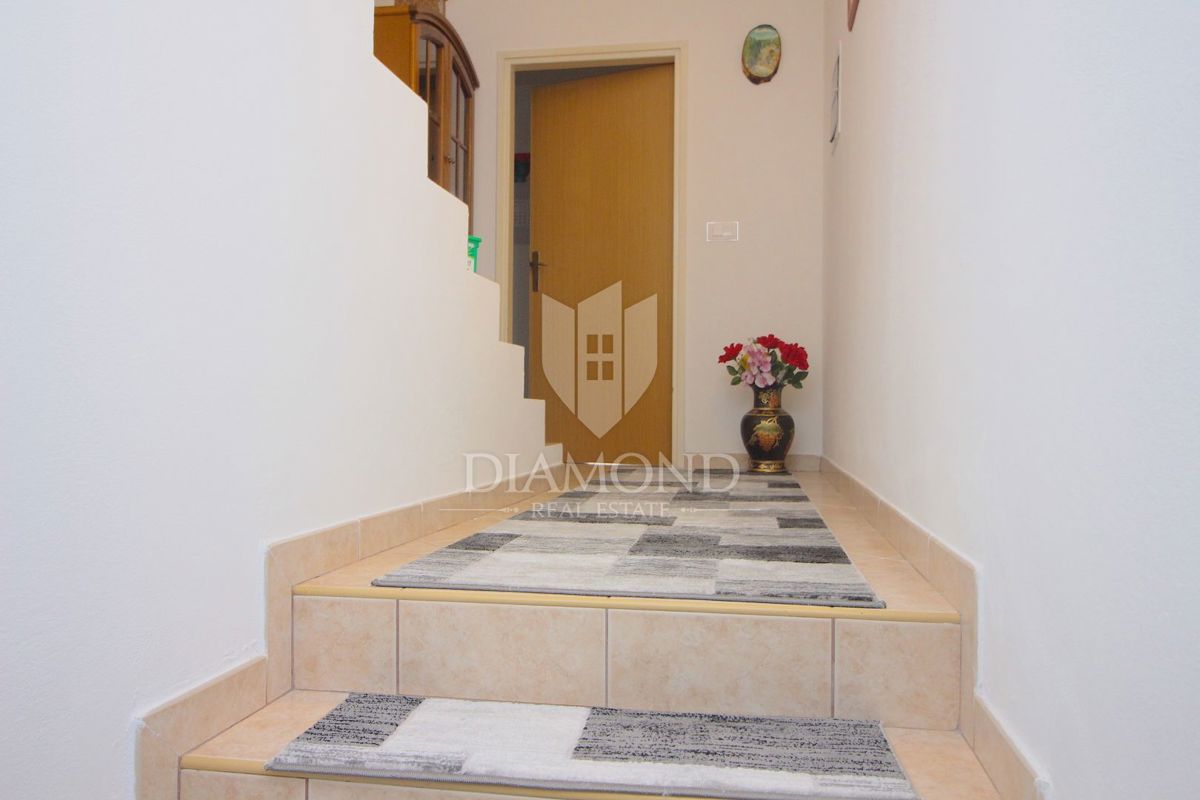 Labin, družinska hiša s štirimi apartmaji