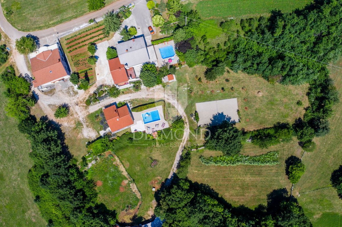 Žminj, okolica, posest z utečeno najemniško dejavnostjo