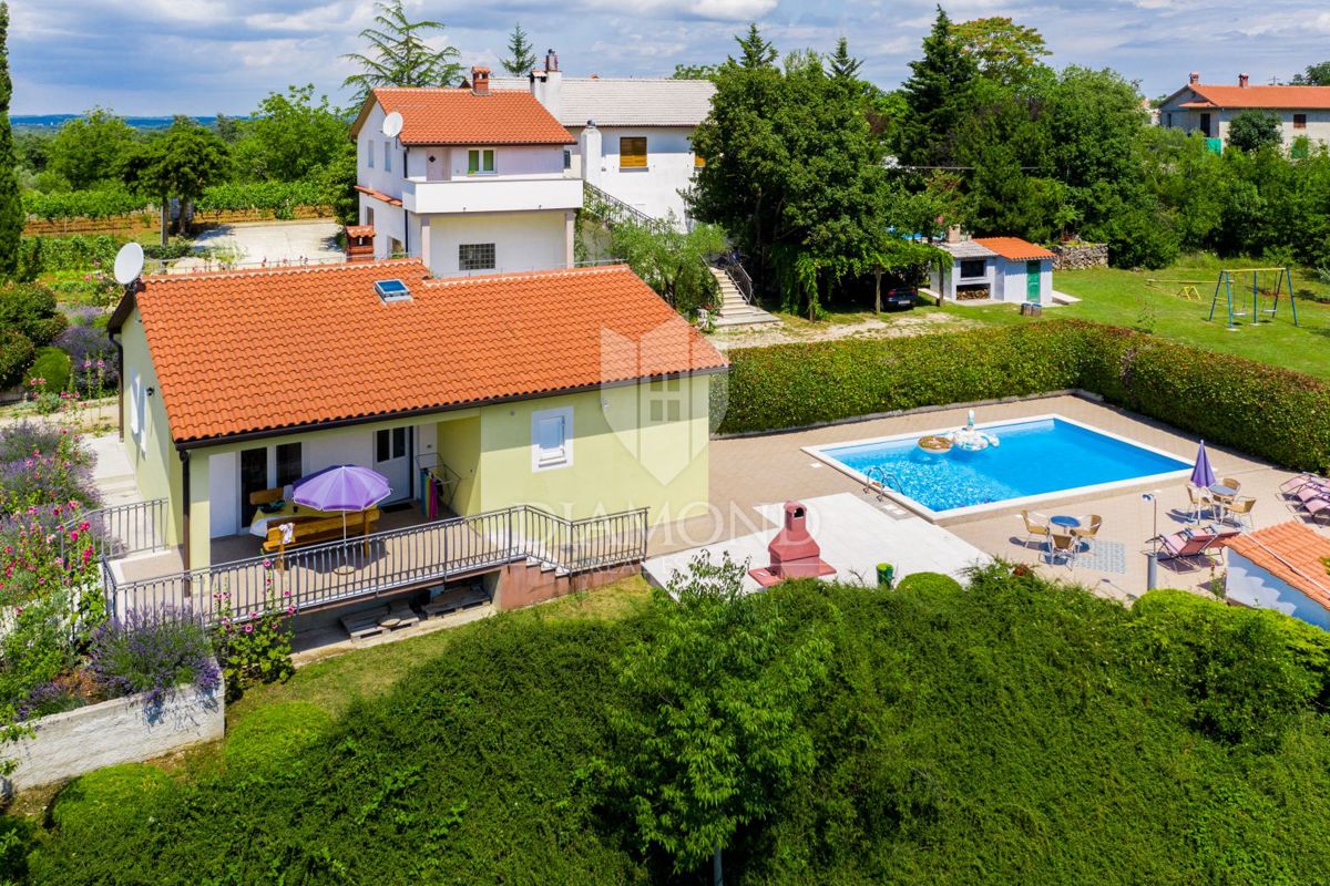 Žminj, okolica, posest z utečeno najemniško dejavnostjo