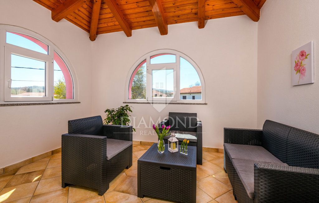 Labin, okolica, počitniška hiša z bazenom