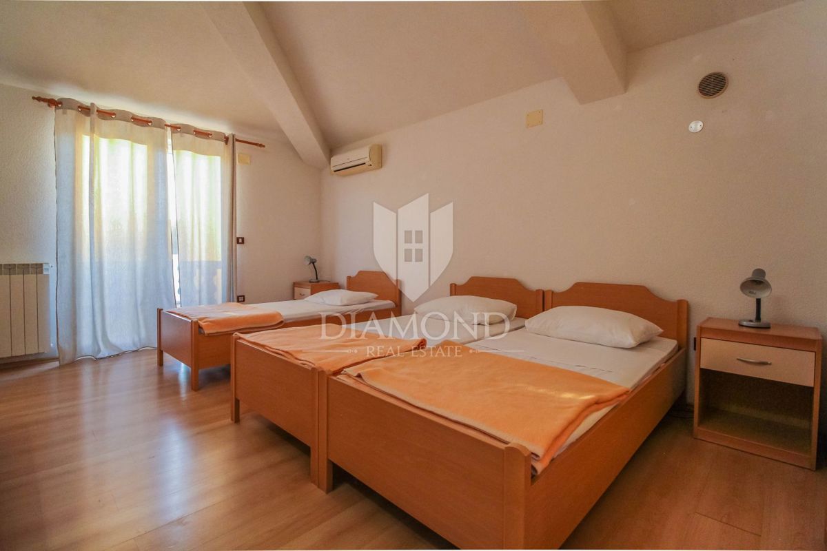 Okolica Umaga, poslovni objekt in stanovanjska hiša idealna za investicijo