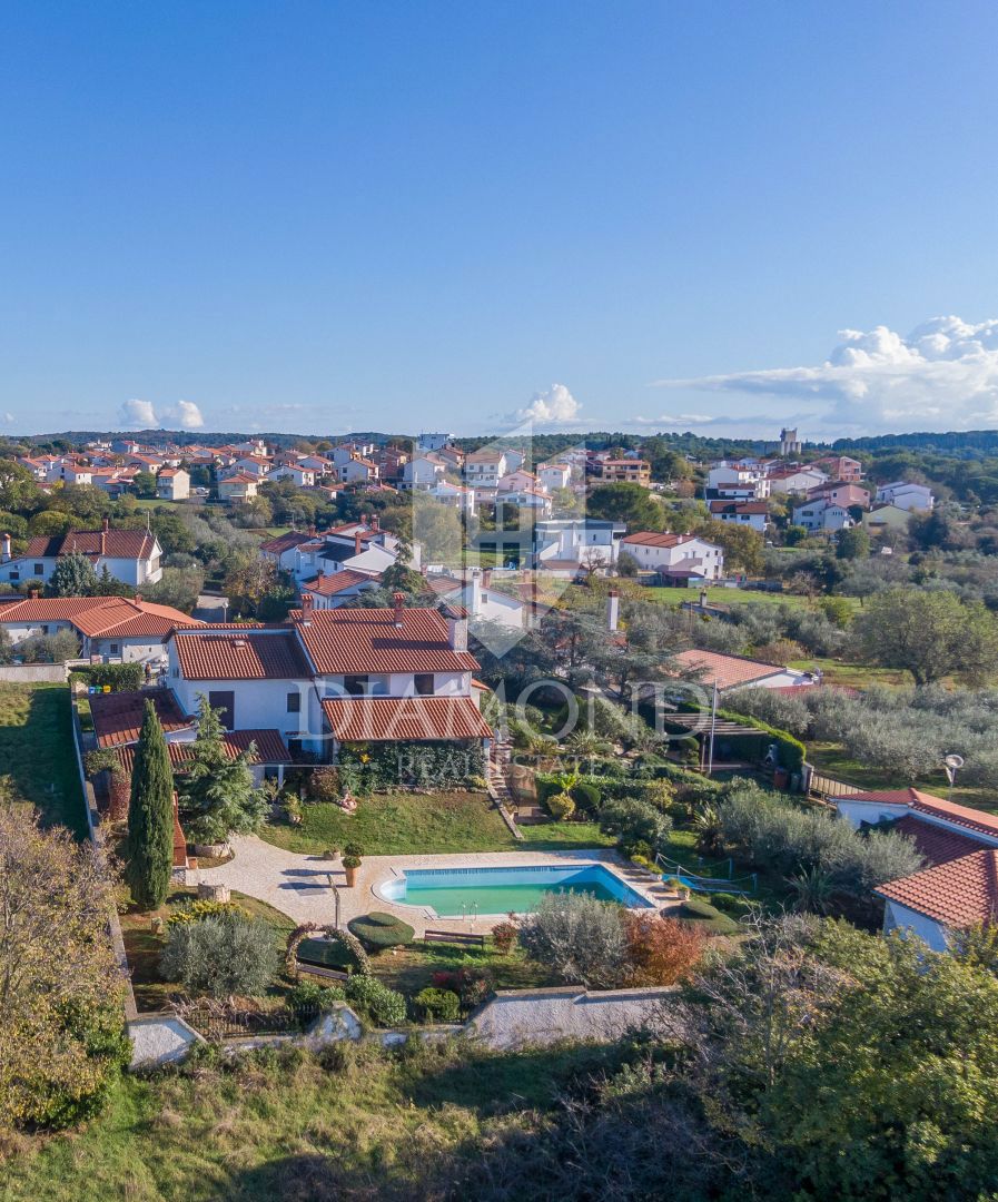 Hiša Veli vrh, Pula, 340m2