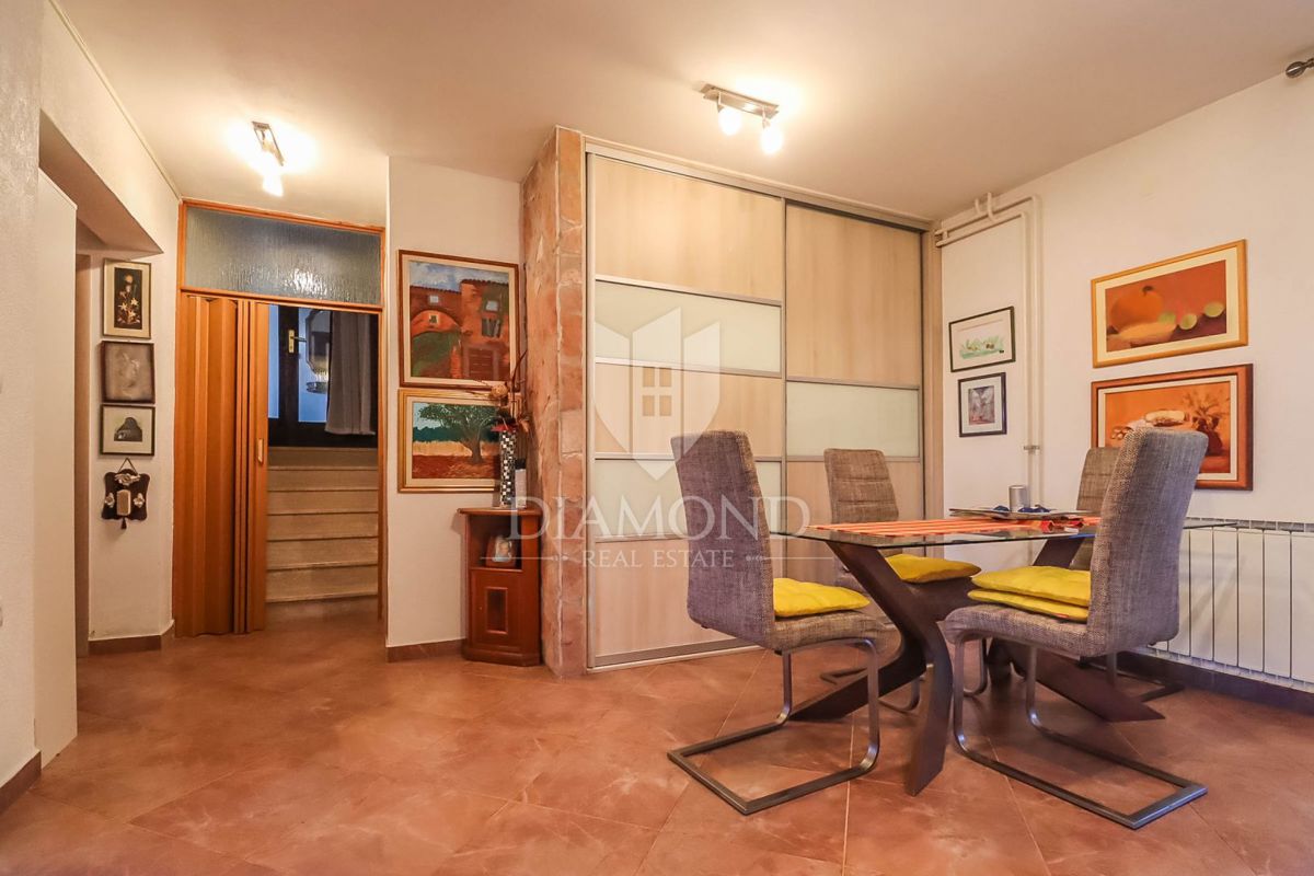 Hiša Veli vrh, Pula, 340m2