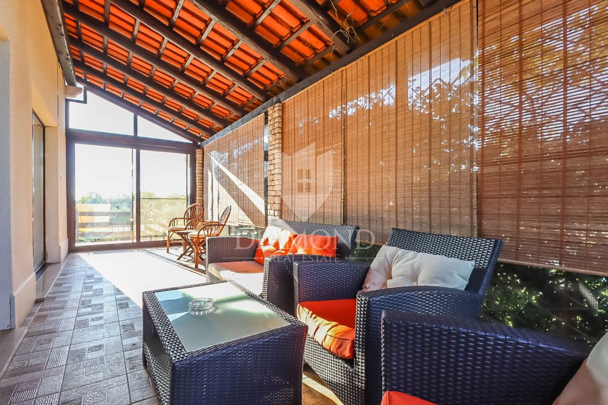 Hiša Veli vrh, Pula, 340m2
