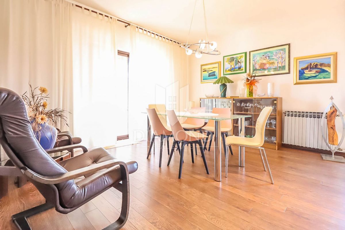 Hiša Veli vrh, Pula, 340m2
