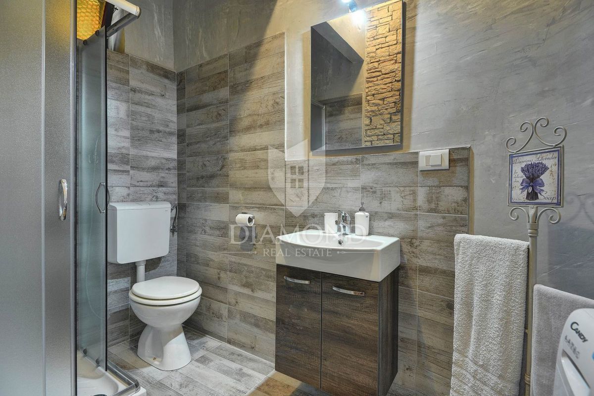 Hiša Veli vrh, Pula, 340m2