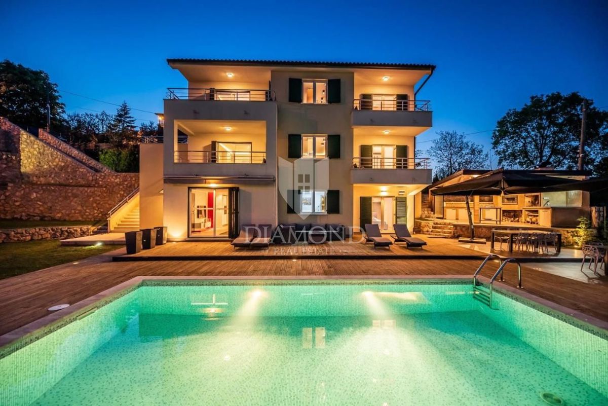 Opatija, okolica, lepa vila s pogledom na morje