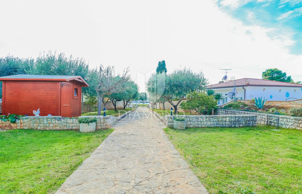 Umag, apartmajska hiša 1. red do morja!