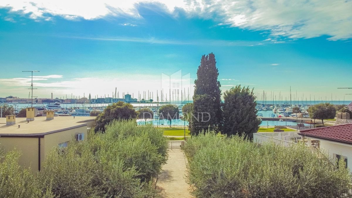 Umag, apartmajska hiša 1. red do morja!