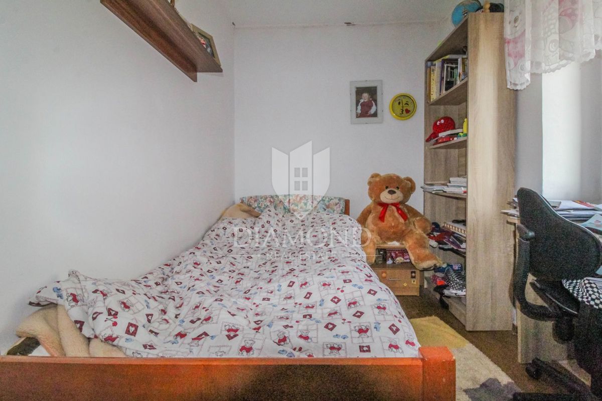 Buje, vrstna hiša v centru mesta