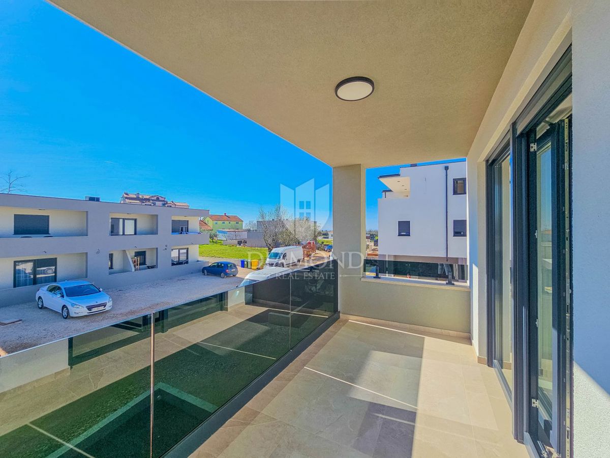 Umag, okolica! Čudovito stanovanje v novi stavbi!